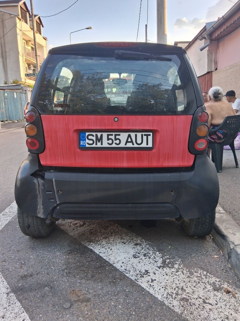 Vând mașină smart