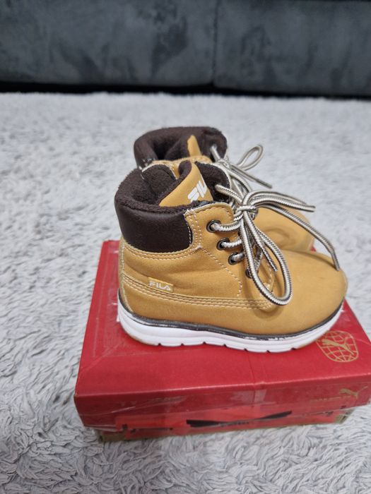 Ghete fila marimea 21