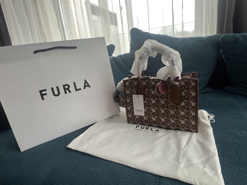 Furla Afrodite Tote.100%оригинал.С всички етикети и сериен номер