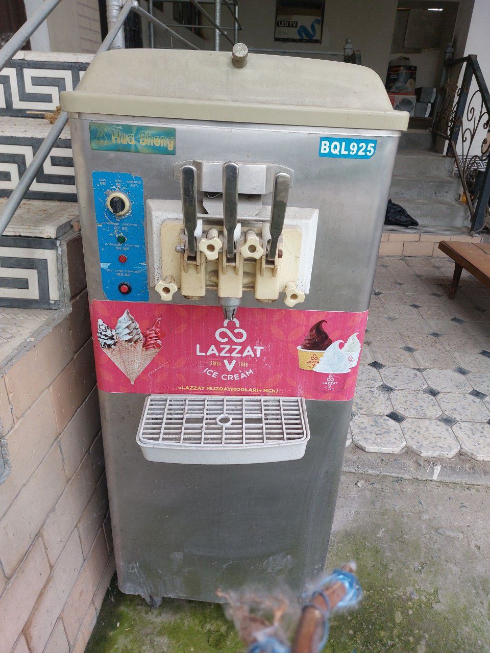 Marojna aparat Frezer