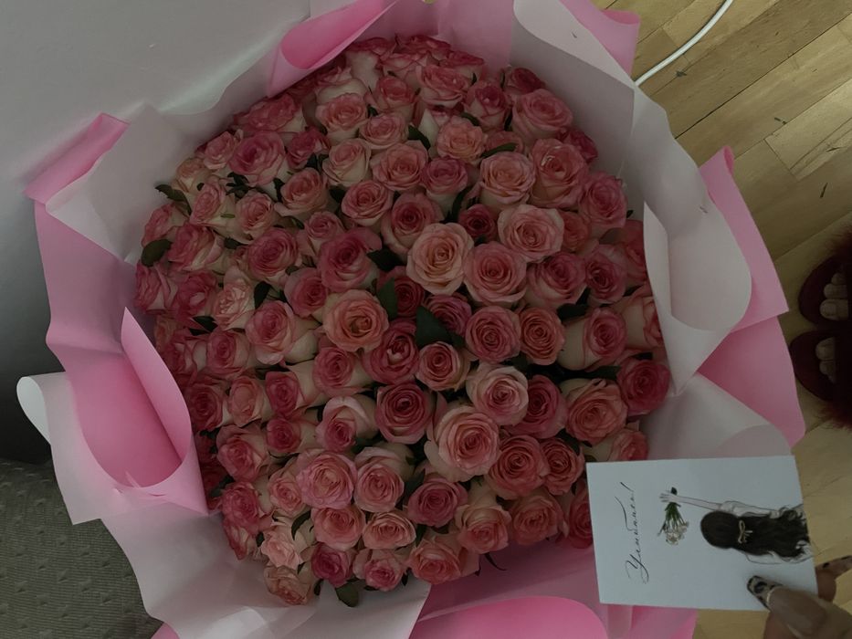 Цветы розы свежий