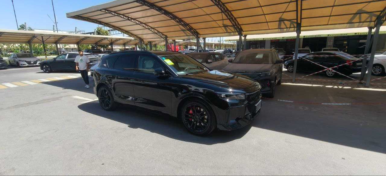 Voyah Free Apollo Tech Hybrid 4WD