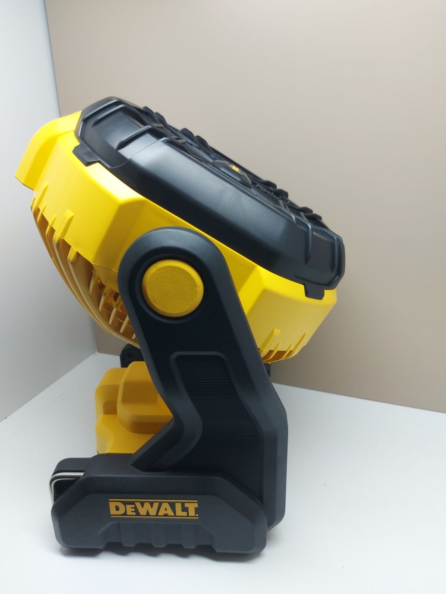 Мощен акумулаторен вентилатор DEWALT DCE512N