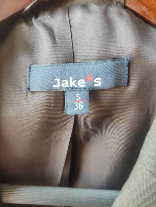 Елегантни сака Jake's и  Amisu номерS