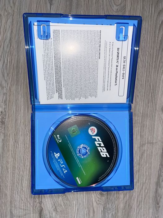 vând joc pentru PS4 FIFA 26