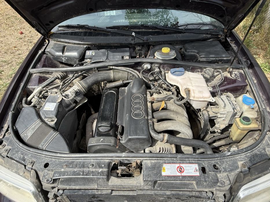 Vând Audi A4 B5, 1.6 benzină, 1996, violet, preț negociabil