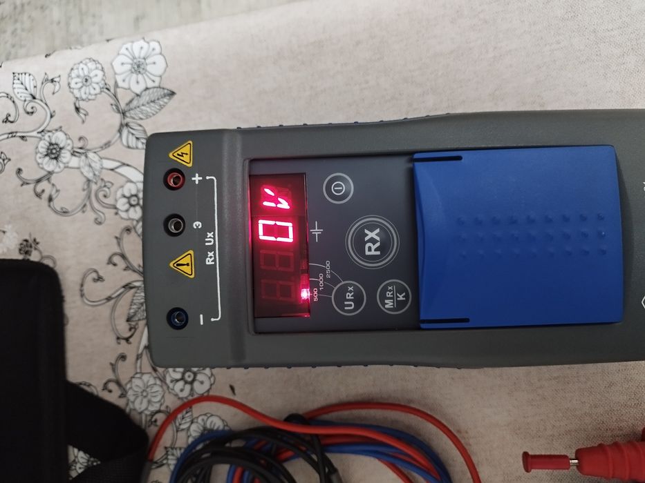 Продам Мегаомметр Е6-24.