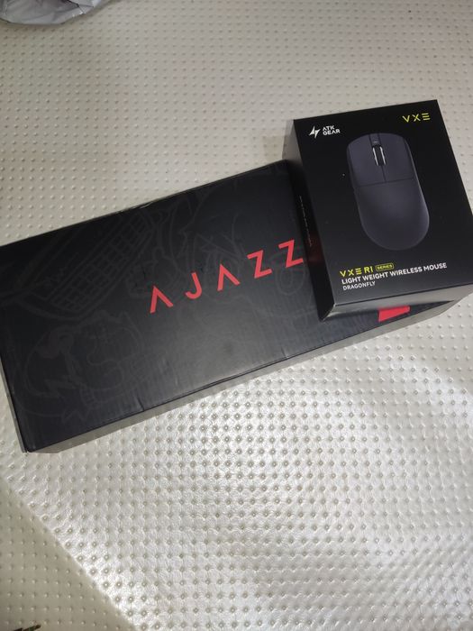 Продаю клавиатуру ajazz ak820 и мышка vxe r1 se+