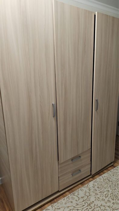 Продам срочно мебель