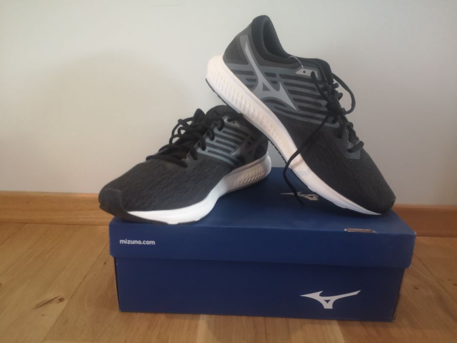 Маратонки Mizuno и Asics 47 номер