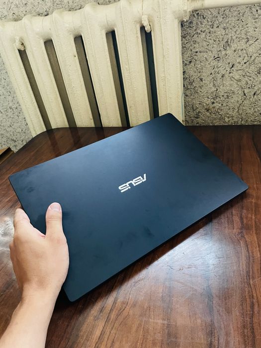 Asus noutbuk holati ideal narxi arzon