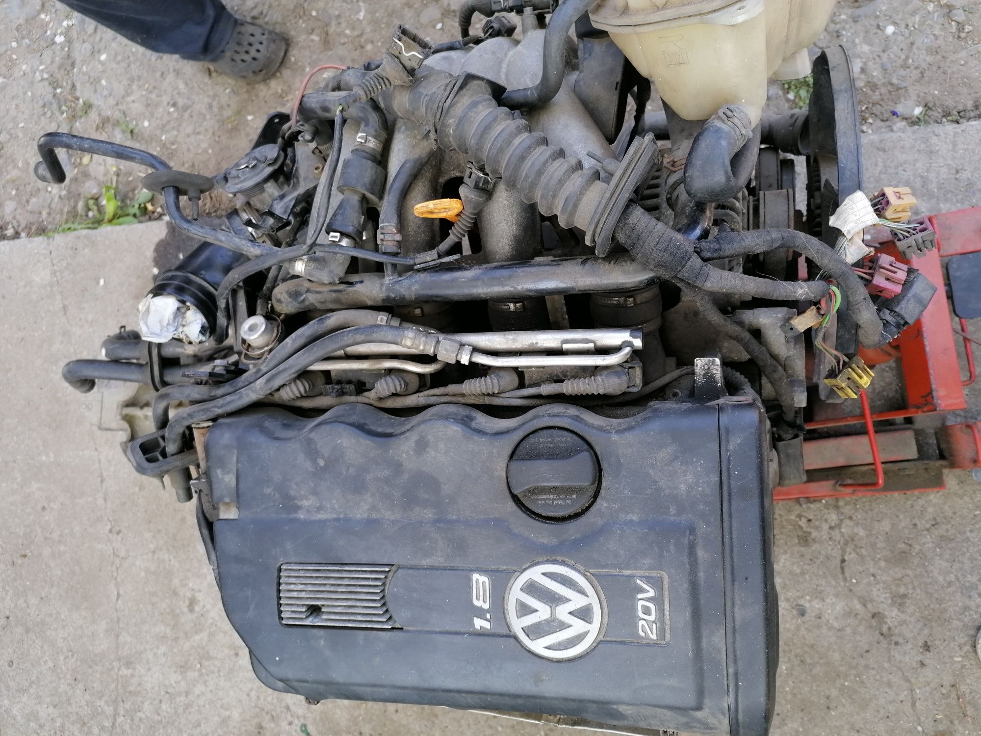 Motor Vw Passat 1.8 20v benzină