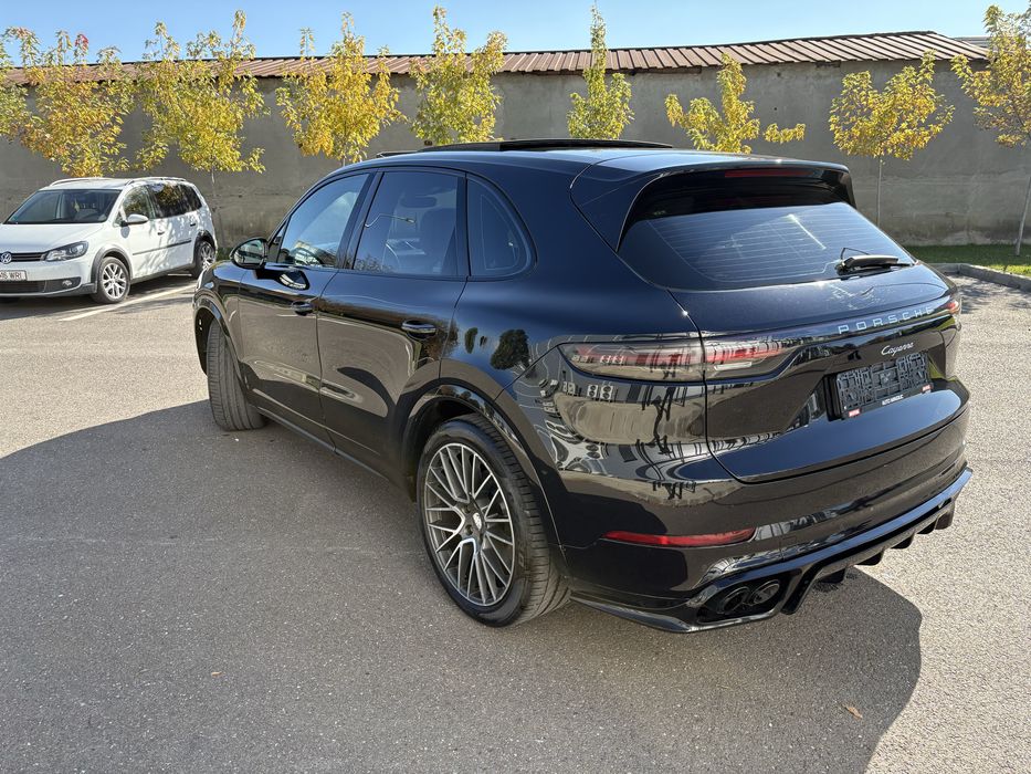 Porsche Cayenne Chrono/Matrix/Panoramic accept variante