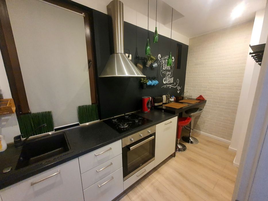 Regim hotelier, Universitate, Romana