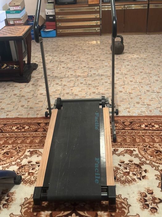 Продам беговую  дорожку в хорошем состоянии