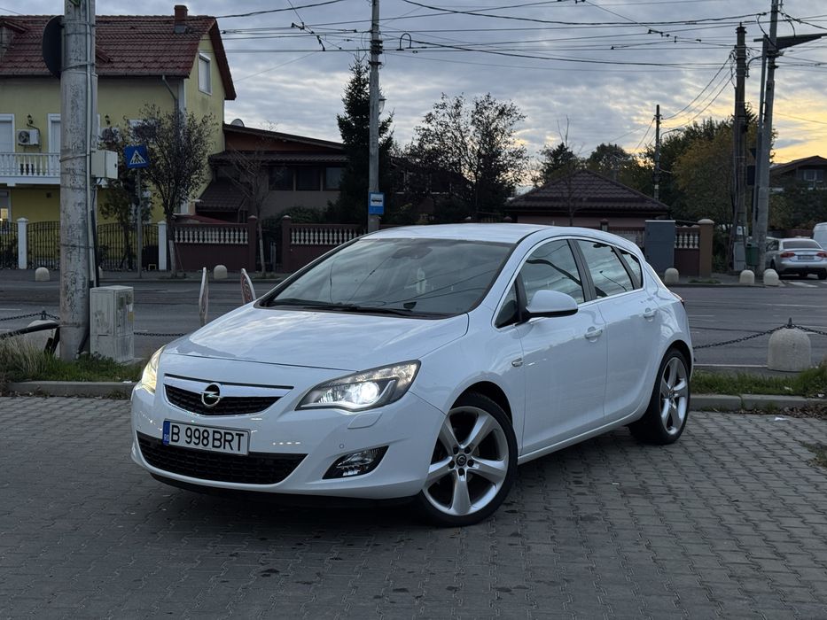 Opel Astra J • 1.7 CDTI