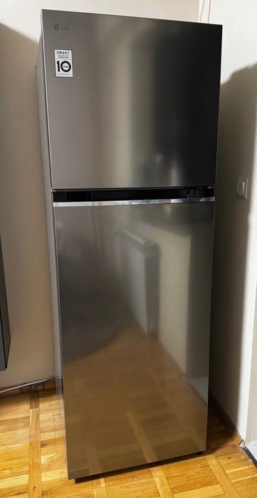 Хладилник с горен фризер LG GTBV38PZGKD - 172 см