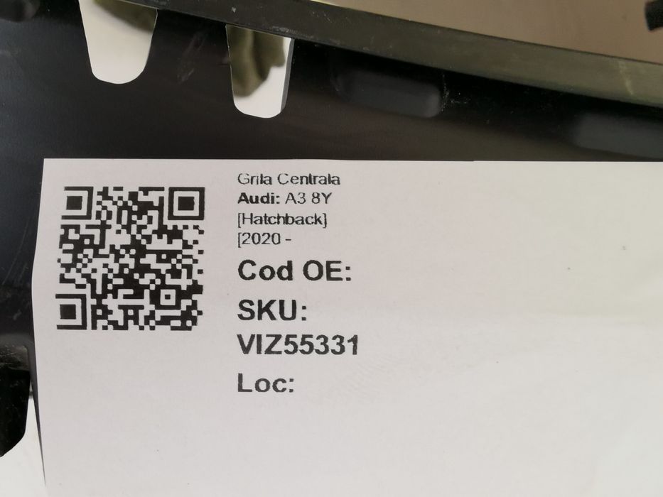 Централна решетка Ауди А3 / Audi A3 8Y Оригинална