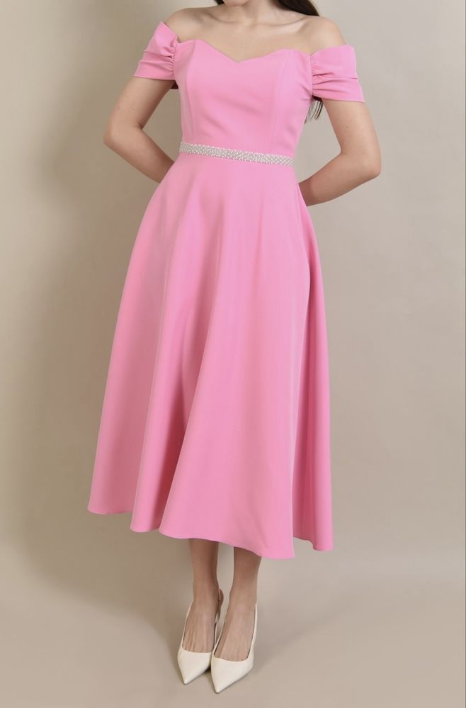 Rochie poema cu umerii goi