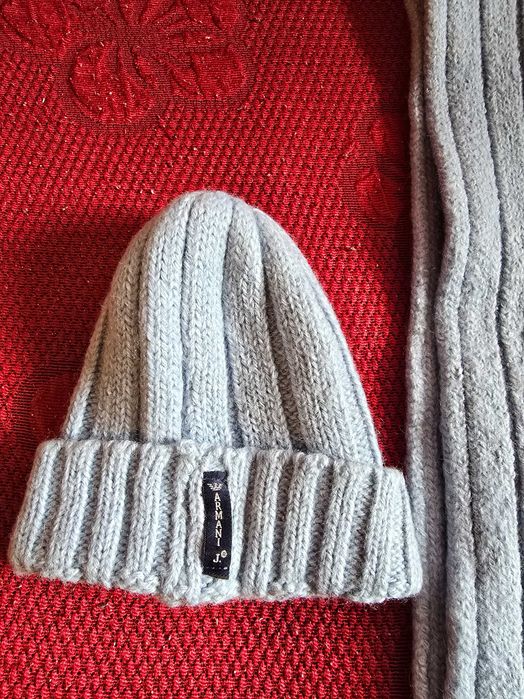 Маркови Шапка и Шал за бебе ARMANI