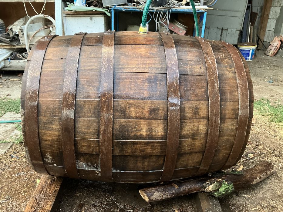 butoi vin 270 litri si 140 litri