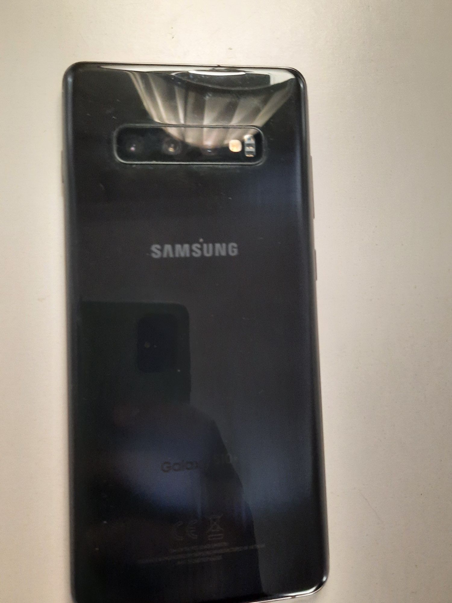 Vand Samsung S10+  (fara cutie)