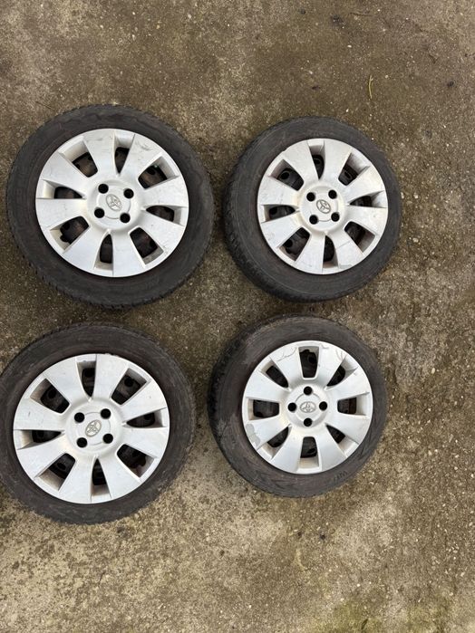 Jante 15 Toyota Yaris - caciucuri iarna incluse