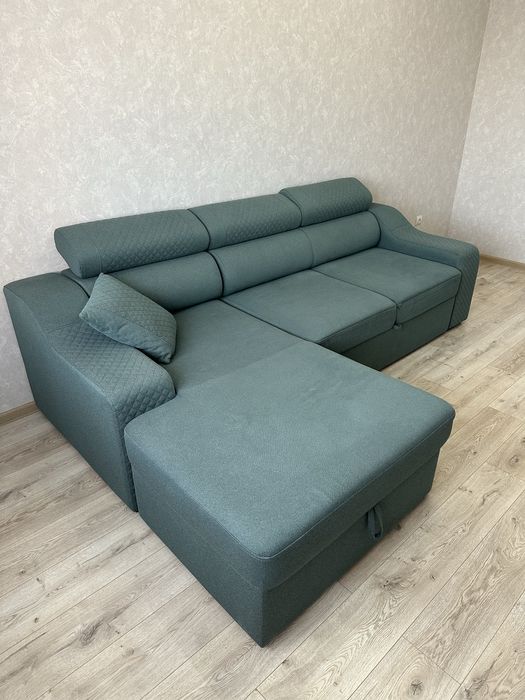 Диван в гостиную, длиной 3,6 м