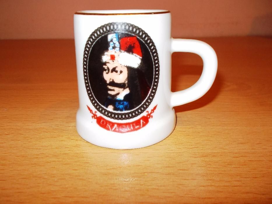 Сувенирни чашки от различни градове