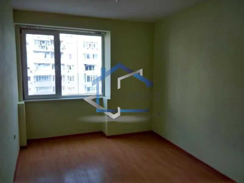 Дава се под наем Двустаен апартамент в Варна, Колхозен пазар - 55 кв.м за 198.9 € - Снимка #3