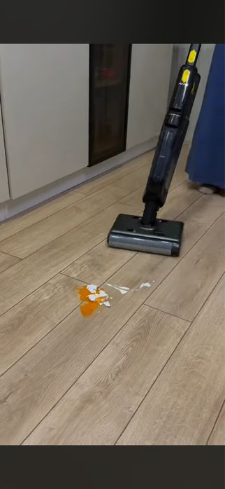 Продам моющий пылесос Foura от smarttech 5в 1