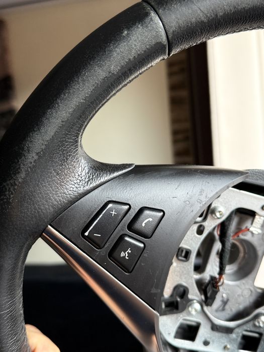 Спортен Волан за BMW Е60 E61 със старт стоп бутон