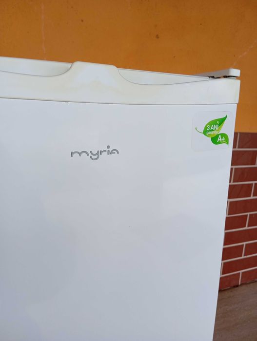 Vand frigider mic myria
