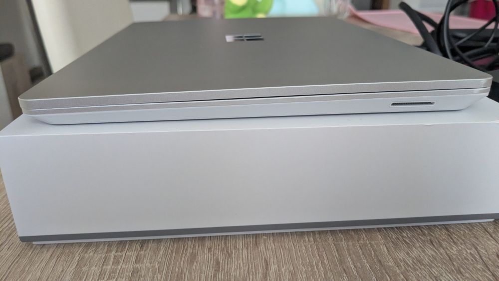 Microsoft surface laptop go 3