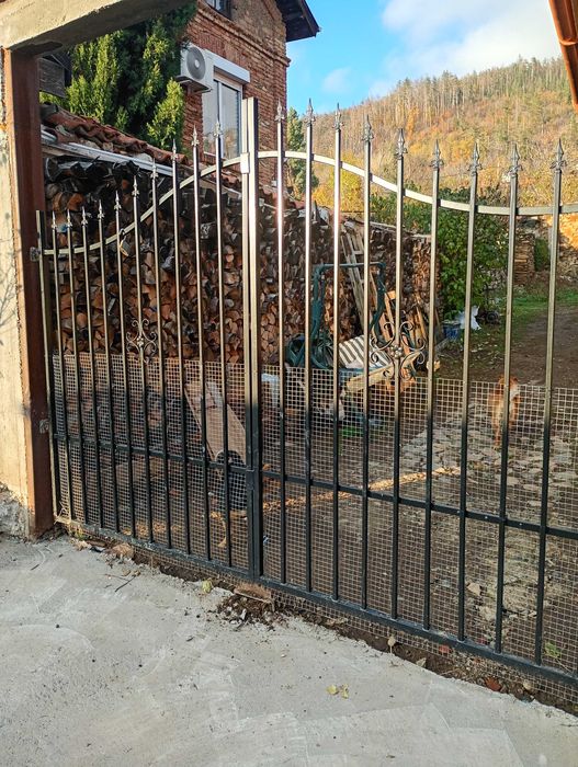 Дворна двукрила врата + малка врата