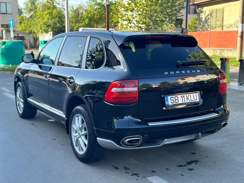 Porsche cayenne facelift  / ofer diferenta