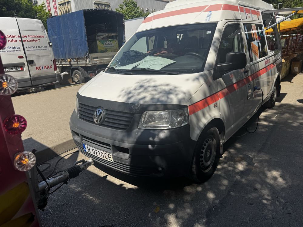 Оборудван бус за търговия