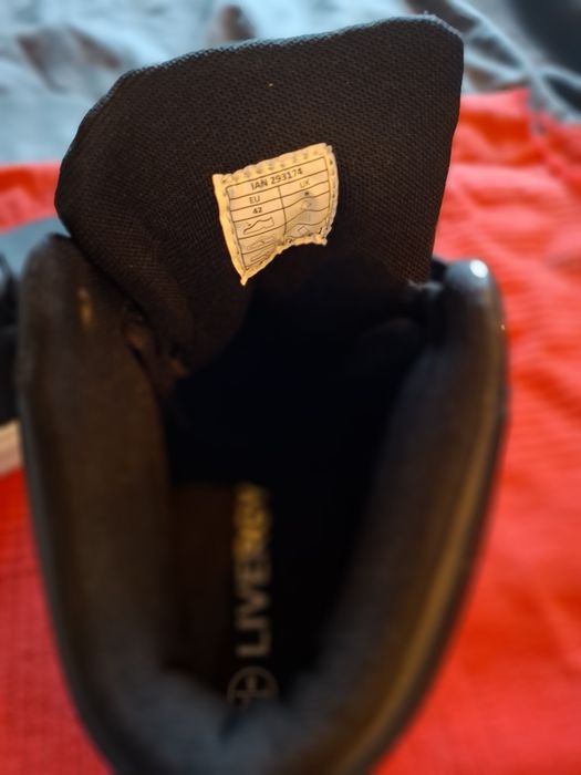 Livergy Sneakers din piele – noi, simpli și versatili