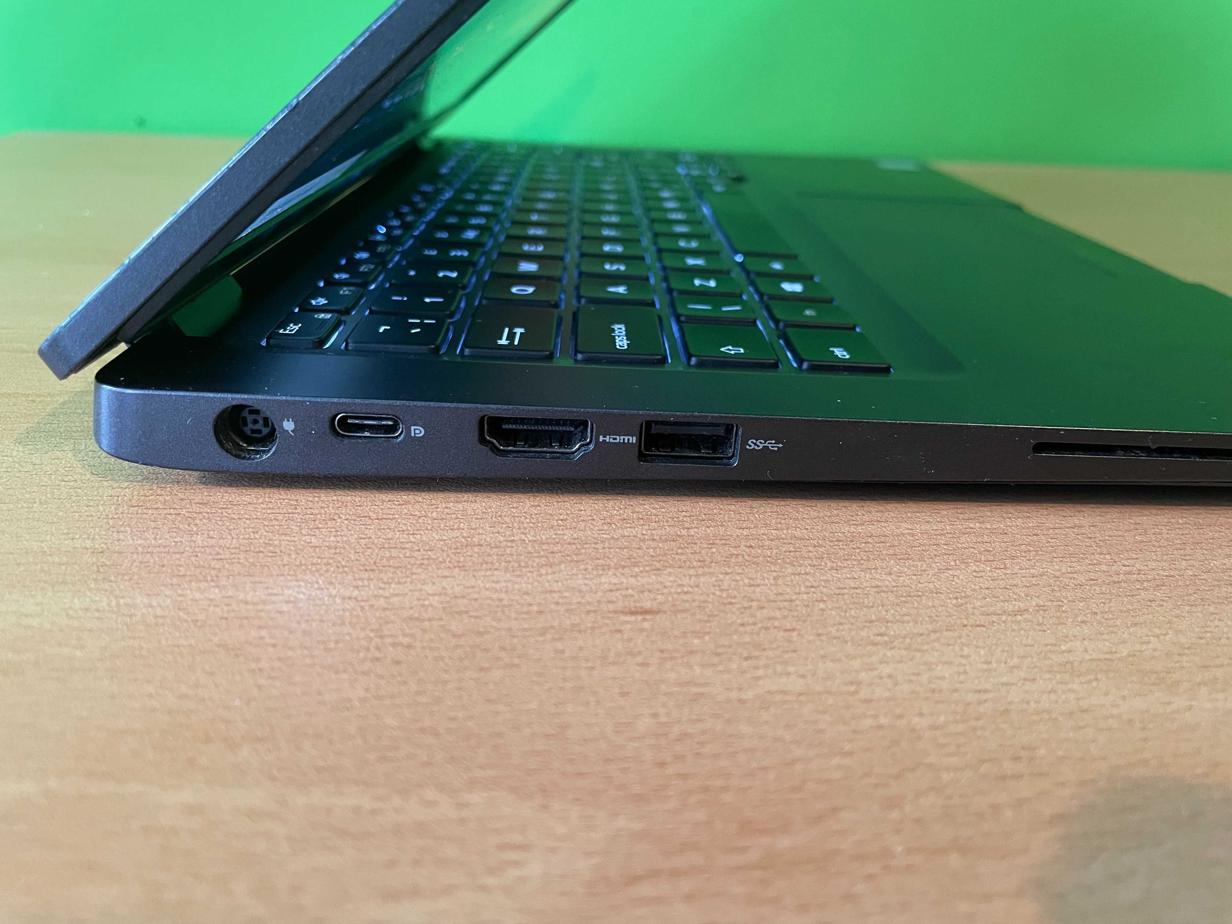 Dell 5300 - Touchscreen IPS 13.3'', i5-8365u, 16GB RAM, 256GB NVMe SSD
