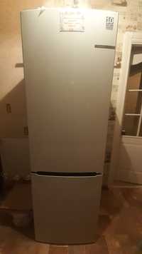 Продам двухкамерный Холодильник BOSCH