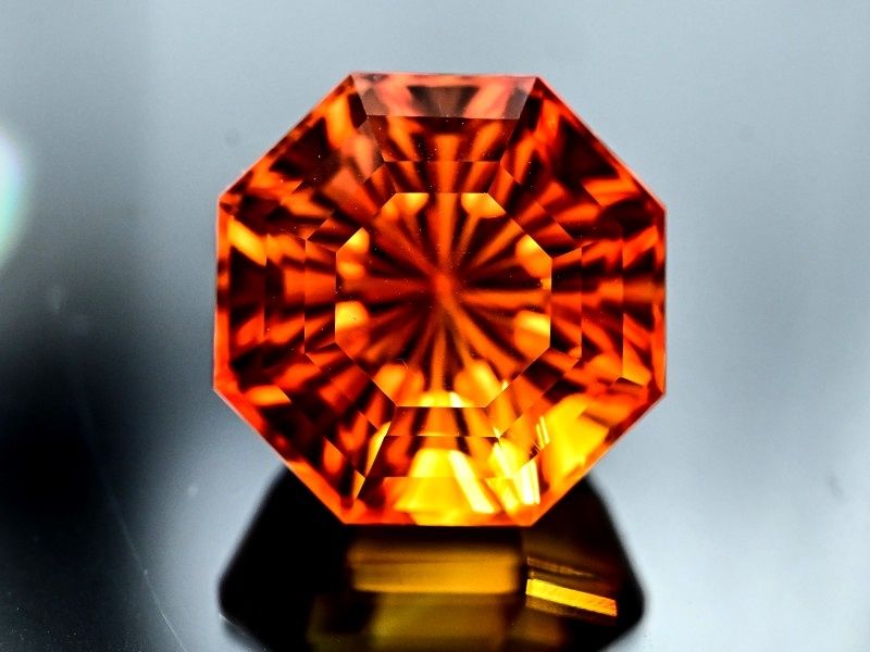 Citrina naturala 5 - 8 ct Origine : Madeira   aur argint diamant 18k