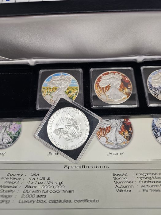 Колекция сребърни монети идеален подарак по повод празниците