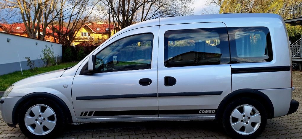 Opel Combo *5 locuri* 1.7 Diesel