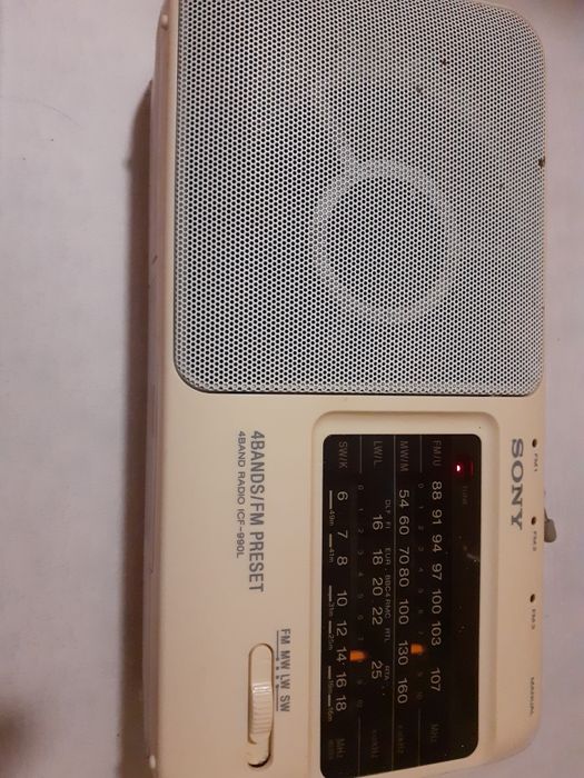 Radio Sony ICF-990L