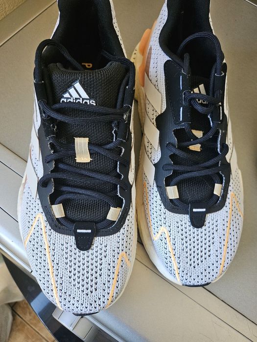 Маратонки Nike i Adidas