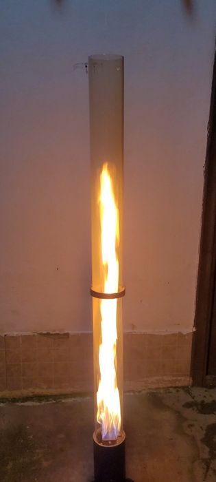 Încălzitor terasa cu tub se sticla termorezistenta.