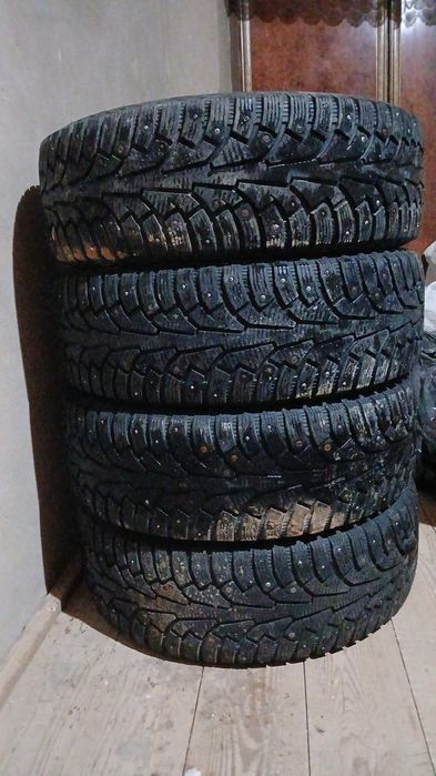 Шины зимний 235 65 R17