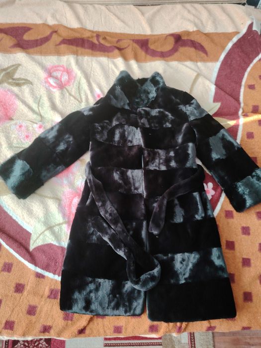 Продам шубу новую