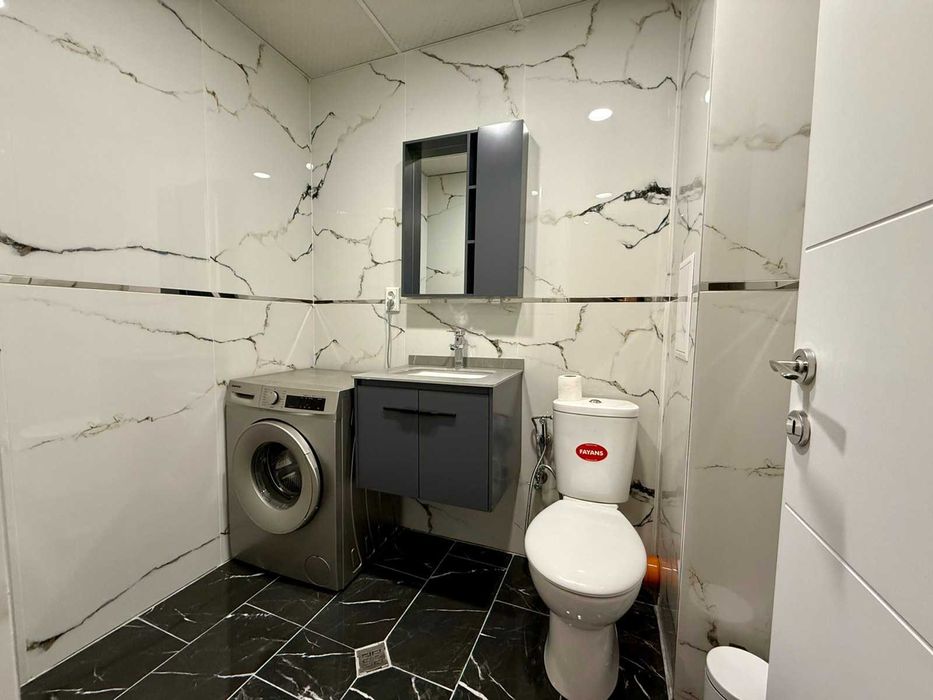 Дава се под наем Тристаен апартамент в Пловдив, Съдийски - 118 кв.м за 612 € - Снимка #11