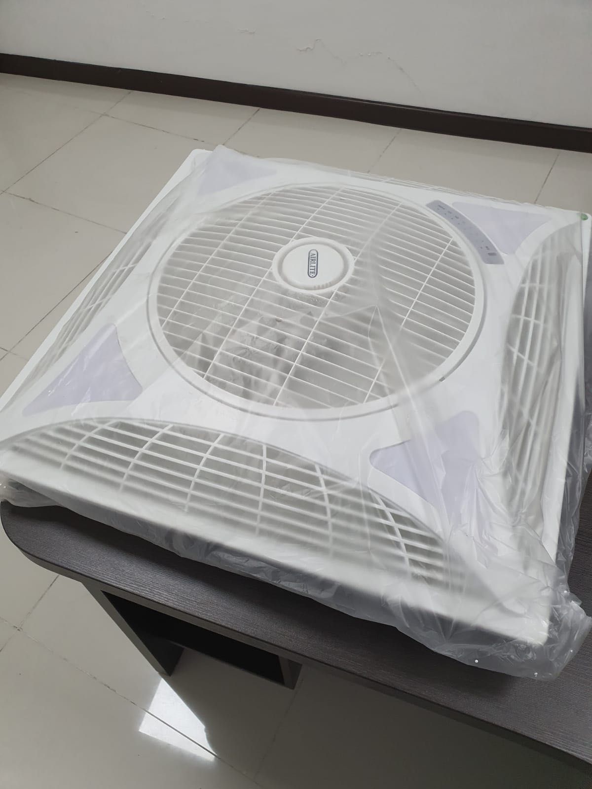 Потолочный вентилятор для подвесного потолка 60х60 см Индия +LED